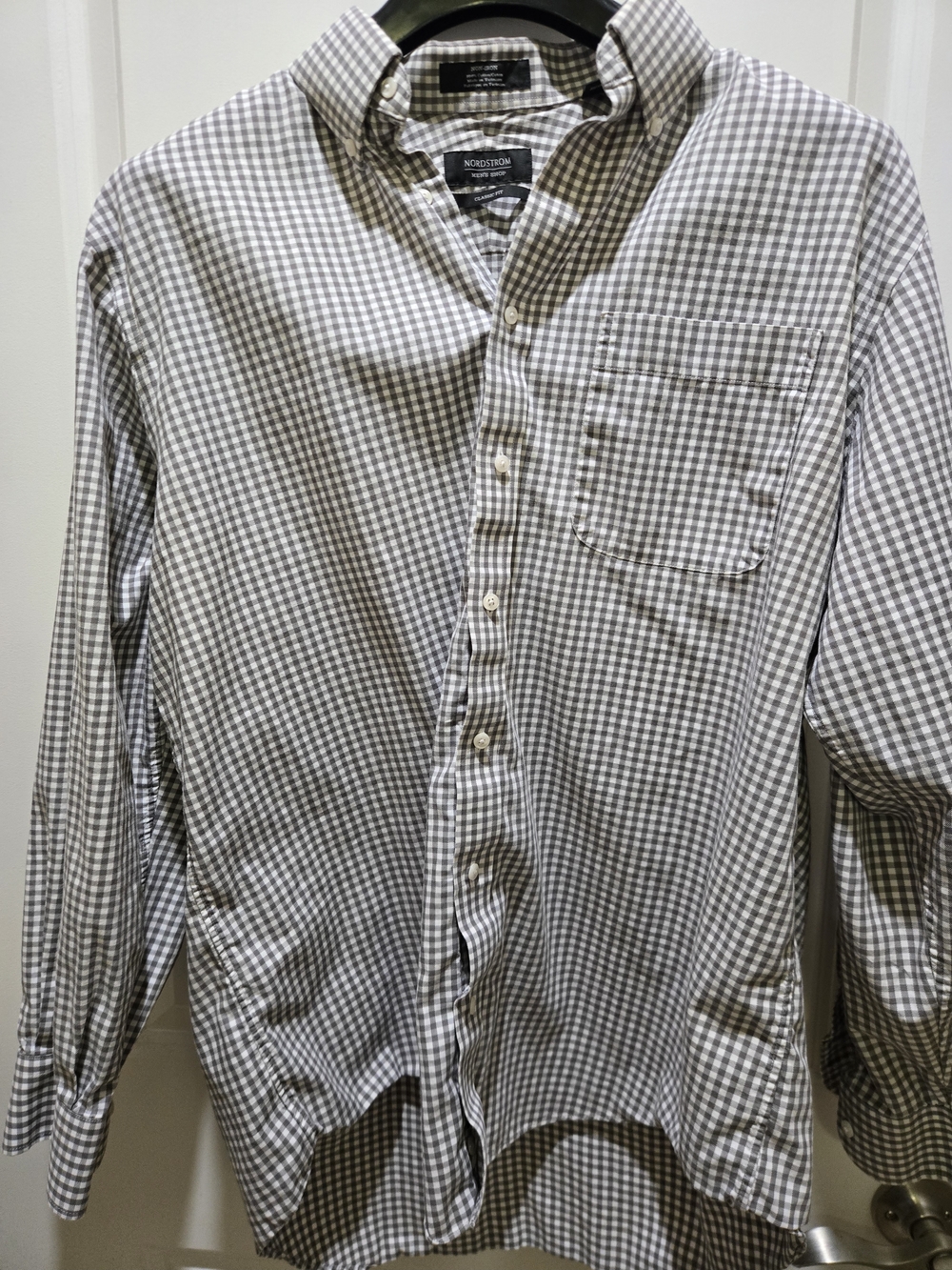 Nordstrom Men’s Classic Fit Gray Gingham Button-Down Shirt